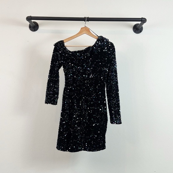 Lavish Alice Maya Off the Shoulder Velvet Sequin Asymmetrical Mini Dress - Picture 7 of 8